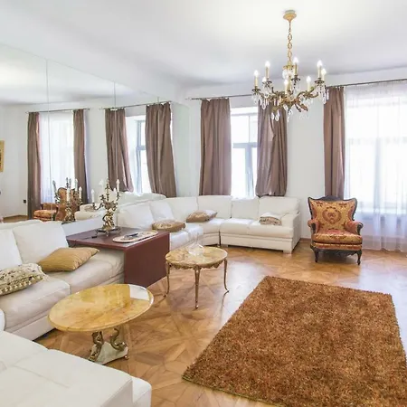 Apartment Old Town Charm