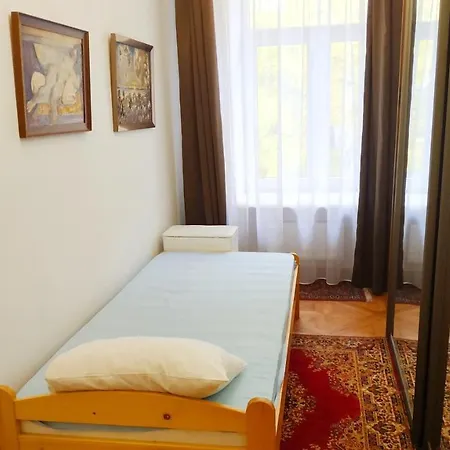 Old Town Charm Apartment
